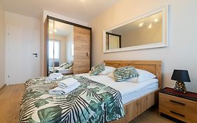 Apartament z dwoma sypialniami i z miejscem postojowym